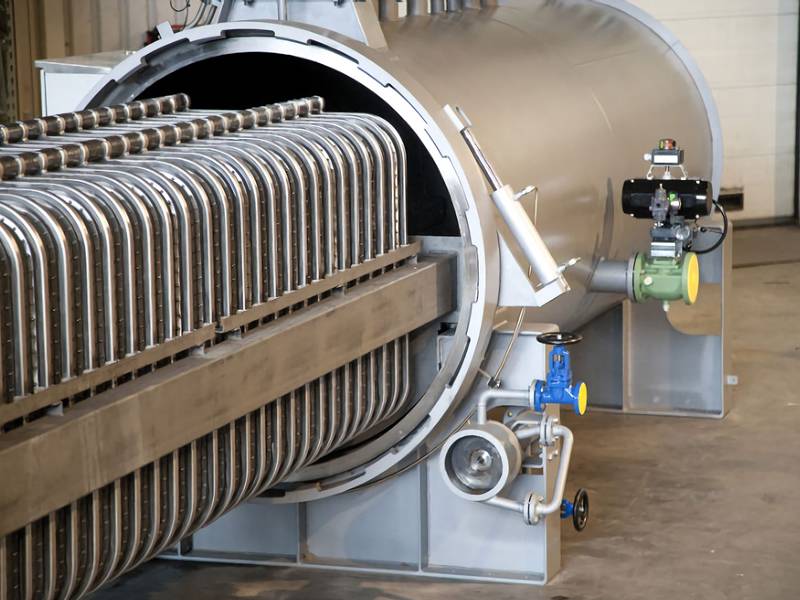 Transfert de maille de filtre d'acier inoxydable dans le filtre de feuille de pression une fois utilisé dans le réservoir.