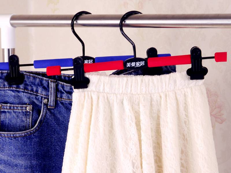 https://www.walcoom.com/img/gallery/wirehanger/foam-hanger-pants.jpg