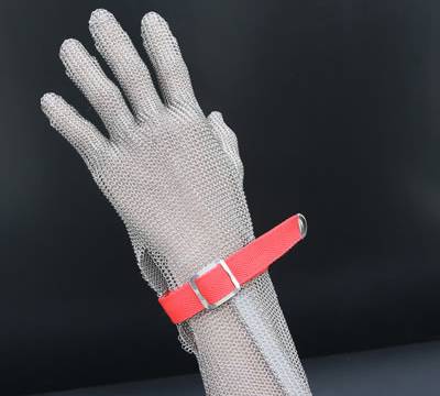 A five-finger long-cuff chainmail glove with double snap-fastening.