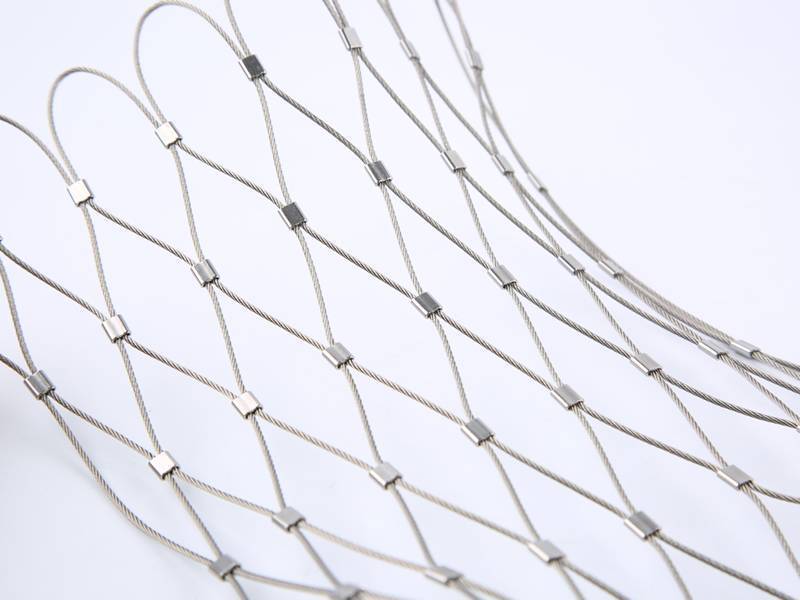 It shows one piece of rope mesh with ferrules, and it is pliable and with beautiful look.